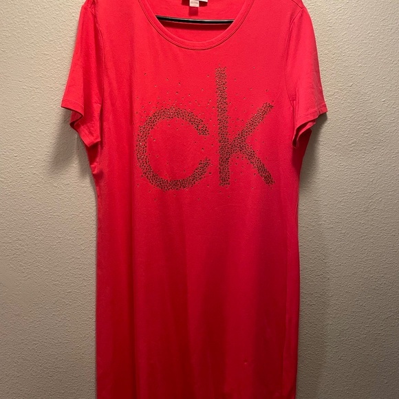 Dress - Picture 1 of 1